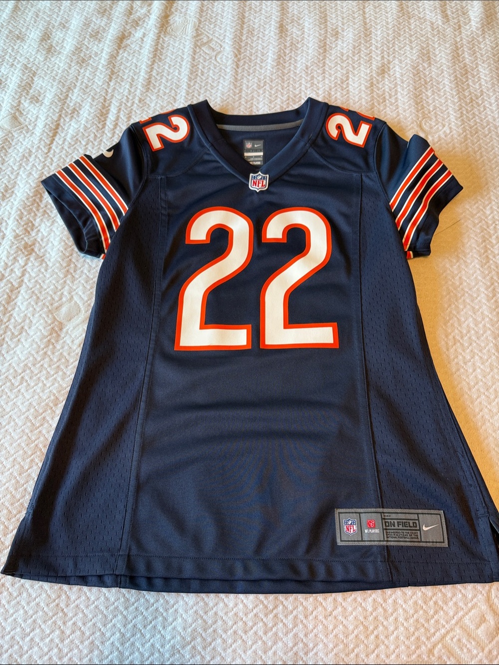 Nike Navy Women’s Chicago Bears Football Jersey, size medium. Forte #22